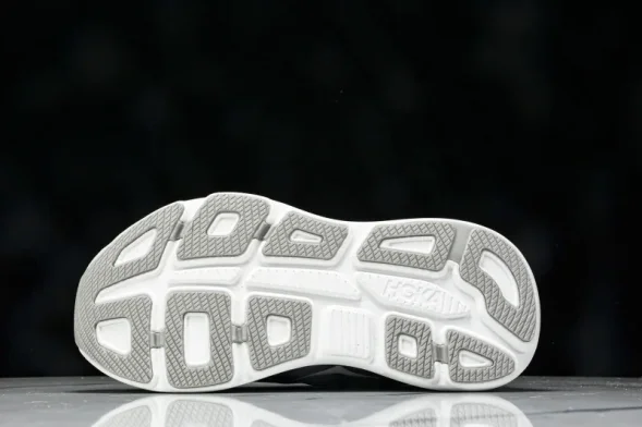 HOKA Bondi 9 1162011 VYN 