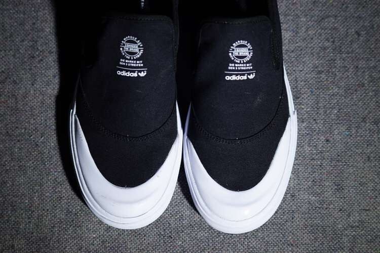 Adidas Matchcourt Slip on