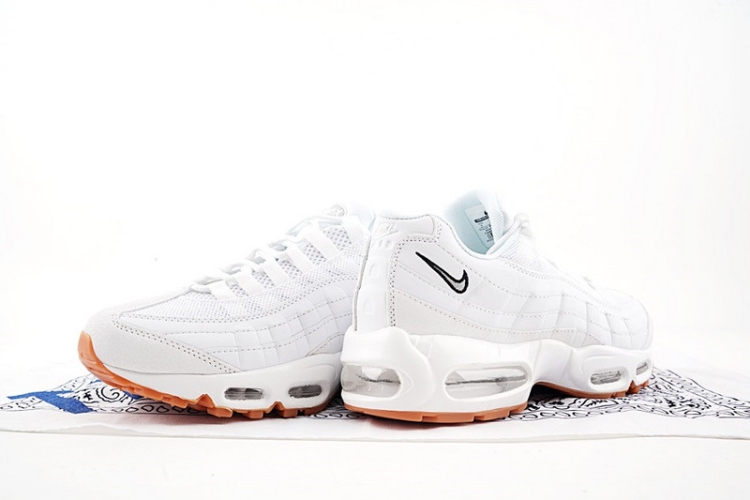 Nike WMNS Air Max 95 Essential 807443-061