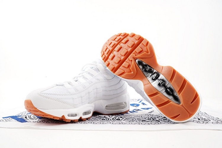 Nike WMNS Air Max 95 Essential 807443-061