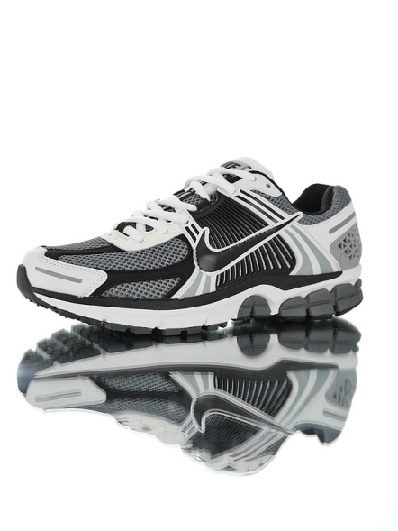 Nike Zoom Vomero 5 SP
