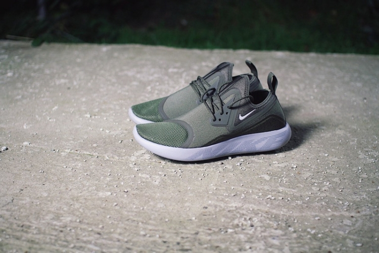 Nike LunarCharge Premium LE “Olive” 923619-400