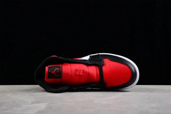 Nike Air Jordan 1 Mid 554724-079 