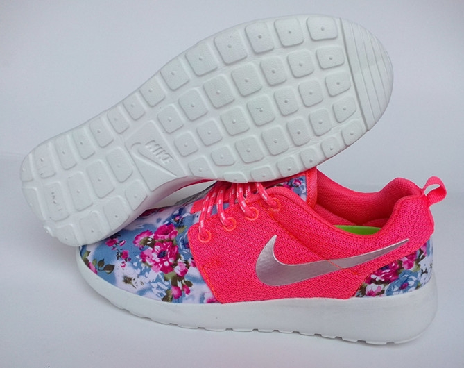 Nike Roshe Run Customs Flower