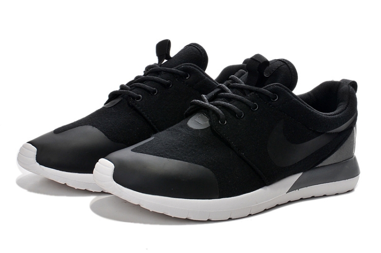 NIKE ROSHE RUN NM SP