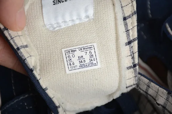 Vans SK8-Mid VN0A4UWI06F 