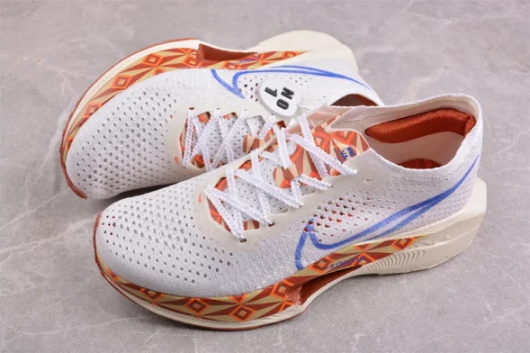 Nike Zoom VaporFly Next% 3 FQ7676-100 