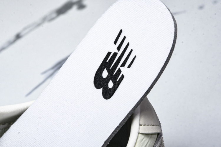  New Balance 471 U471AM 