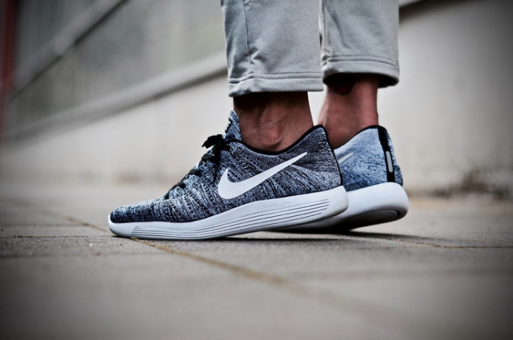 Nike LunarCharge Premium LE “Negro Blanco” 843764-001