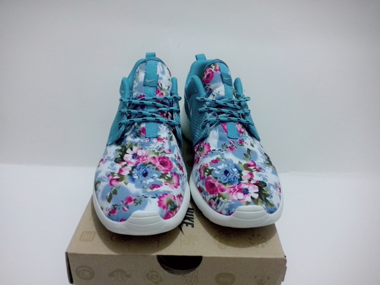 Nike Roshe Run Customs Flower