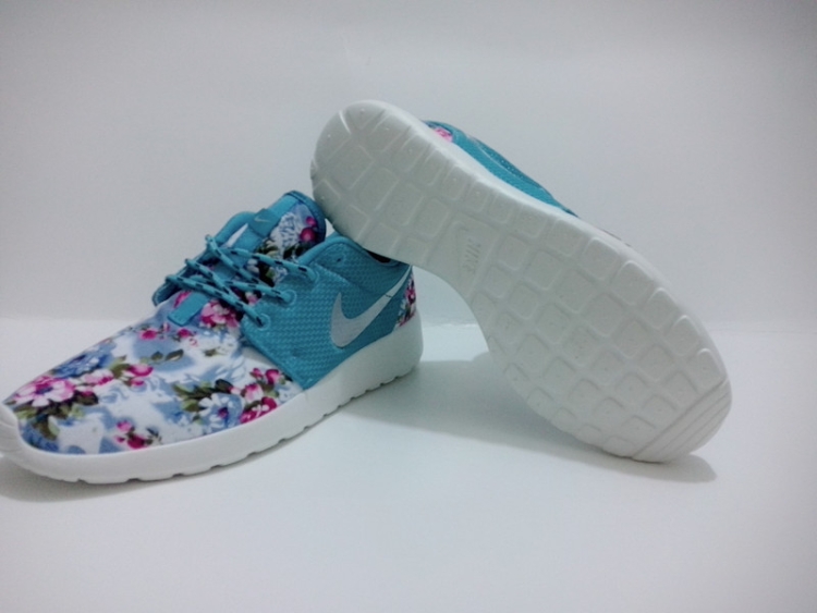 Nike Roshe Run Customs Flower