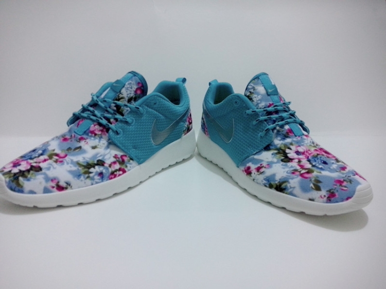 Nike Roshe Run Customs Flower