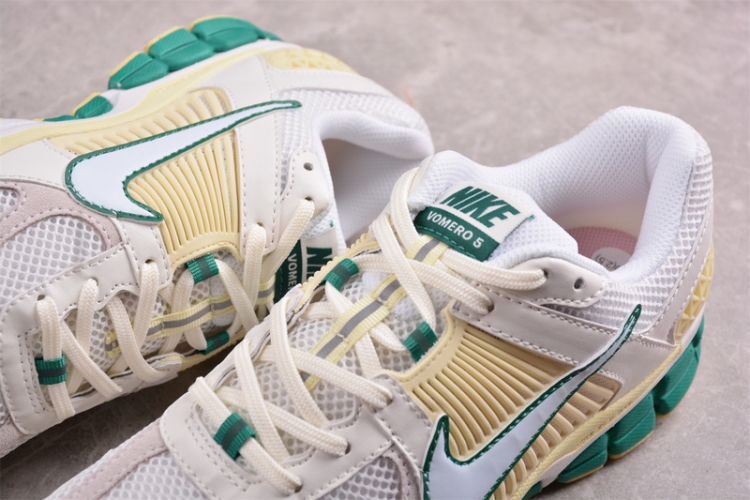  Nike Zoom Vomero 5 SP FZ8361-100