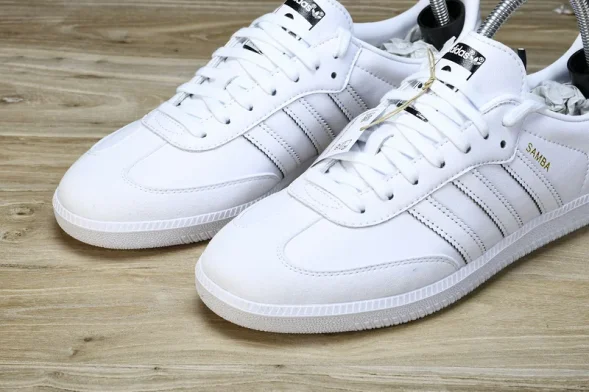 Adidas Samba Vegan x MICKEY MOUSE GY1889  