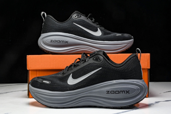 Nike Air ZoomX Vomero 18 Plus HM6805 