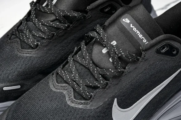 Nike Air ZoomX Vomero 18 Plus HM6805 