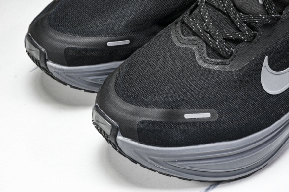 Nike Air ZoomX Vomero 18 Plus HM6805 