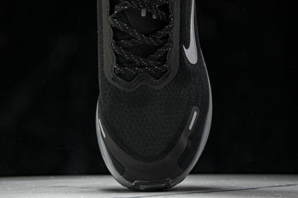 Nike Air ZoomX Vomero 18 Plus HM6805 