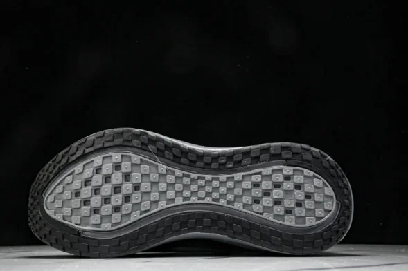 Nike Air ZoomX Vomero 18 Plus HM6805 