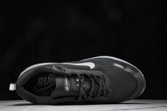 Nike Air ZoomX Vomero 18 Plus HM6805 