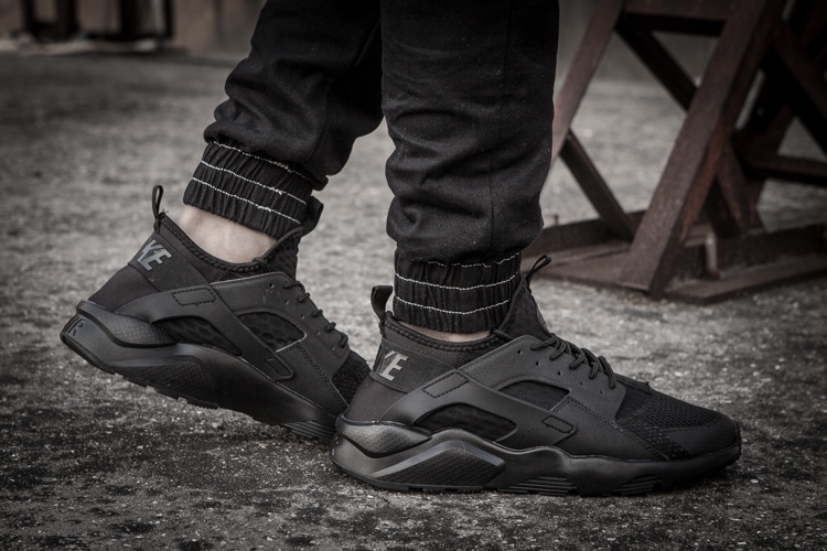 NIKE AIR HUARACHE RUN ULTRA BR