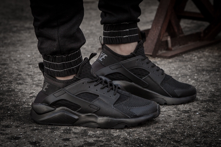 NIKE AIR HUARACHE RUN ULTRA BR