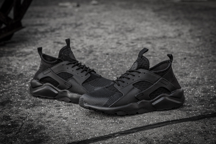 NIKE AIR HUARACHE RUN ULTRA BR