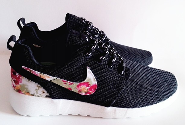 Nike Roshe Run Customs Flower