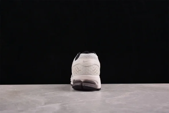 Nike Zoom Vomero 5 SP FJ2028-001 