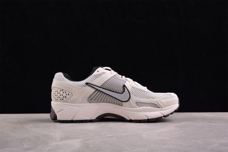 Nike Zoom Vomero 5 SP FJ2028-001