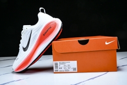 Nike Air ZoomX Vomero Plus HV8150-100