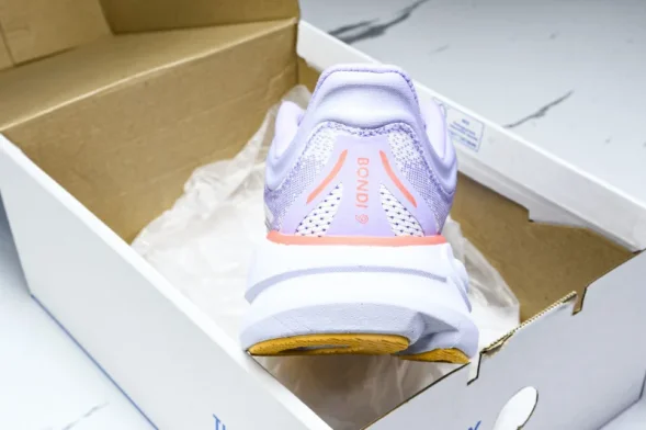 HOKA Bondi 9 1162012 AGH 