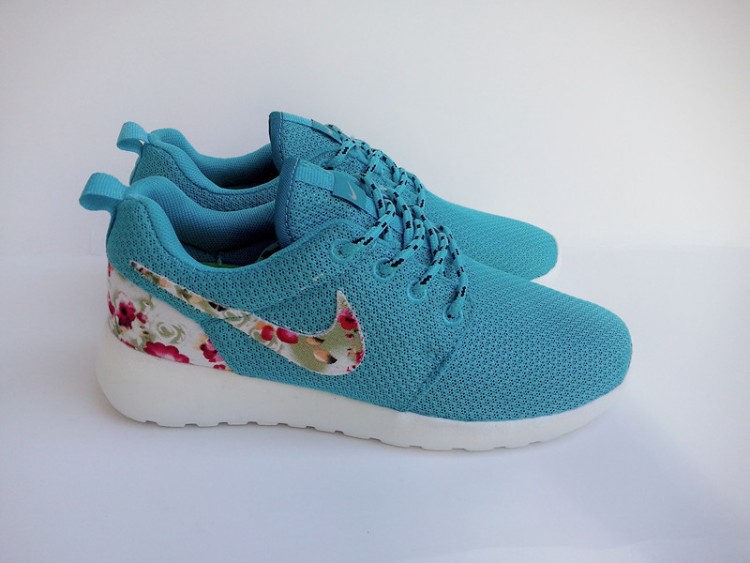 Nike Roshe Run Customs  Flower