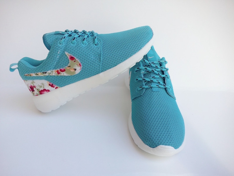 Nike Roshe Run Customs  Flower