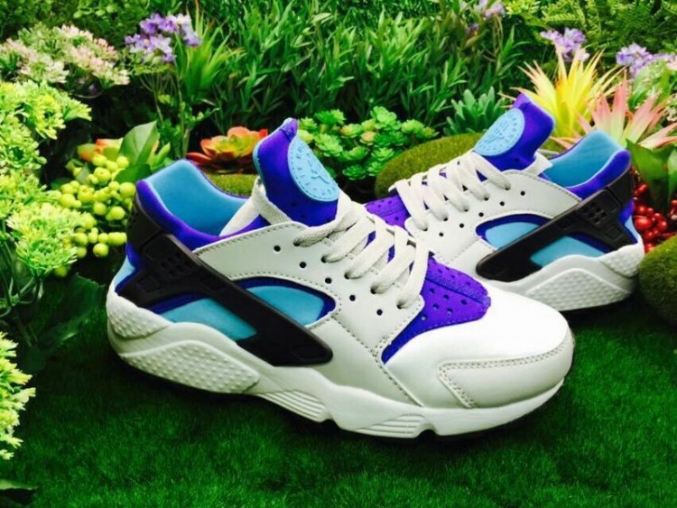  Nike Air Huarache LE 