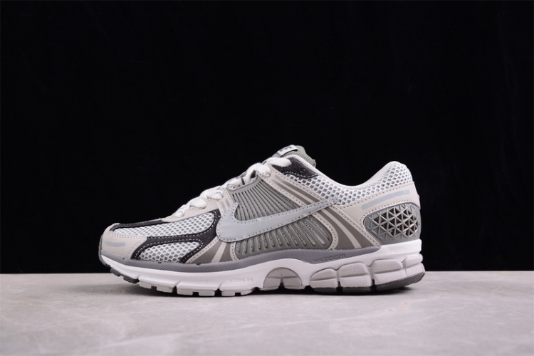  Nike Zoom Vomero 5 SP FD0791-012