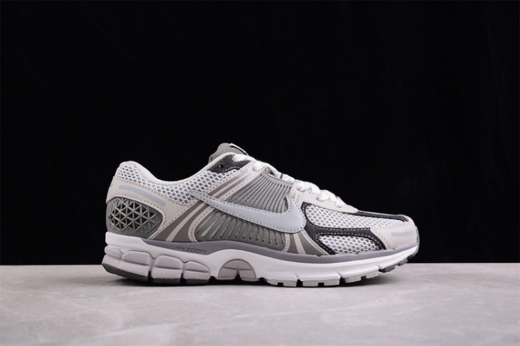 Nike Zoom Vomero 5 SP FD0791-012