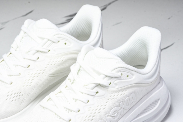 HOKA Bondi 9 1162012 WWH 