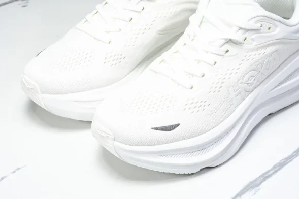 HOKA Bondi 9 1162012 WWH 