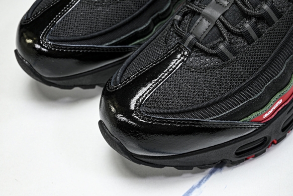 Nike Air Max 95 x Undefeated IB4453-001 