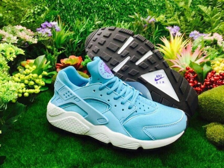  Nike Air Huarache LE 