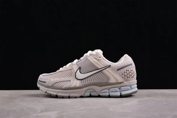 Nike Zoom Vomero 5 SP FZ3653-104 