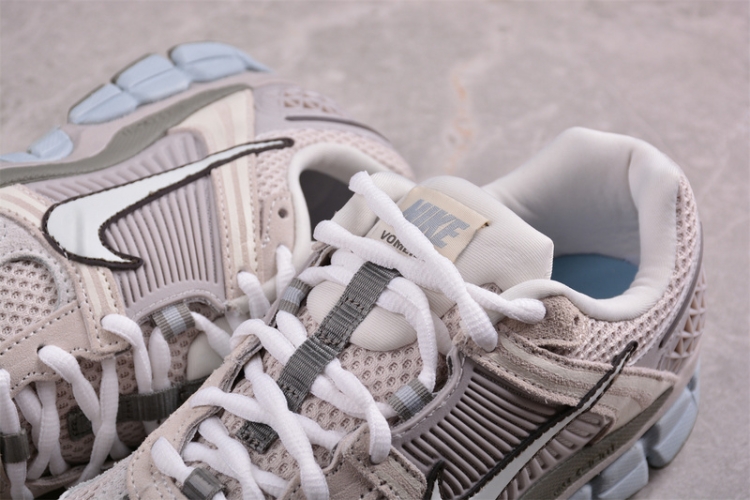  Nike Zoom Vomero 5 SP FZ3653-104