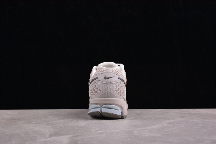  Nike Zoom Vomero 5 SP FZ3653-104