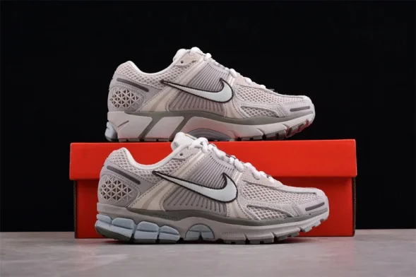 Nike Zoom Vomero 5 SP FZ3653-104 