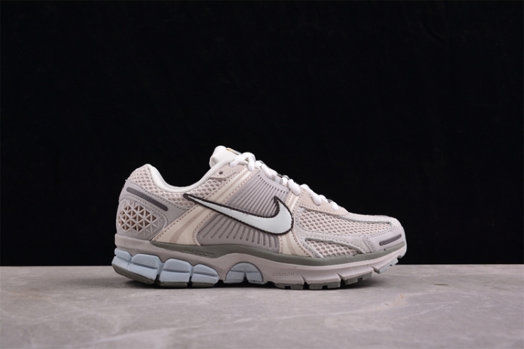 Nike Zoom Vomero 5 SP FZ3653-104