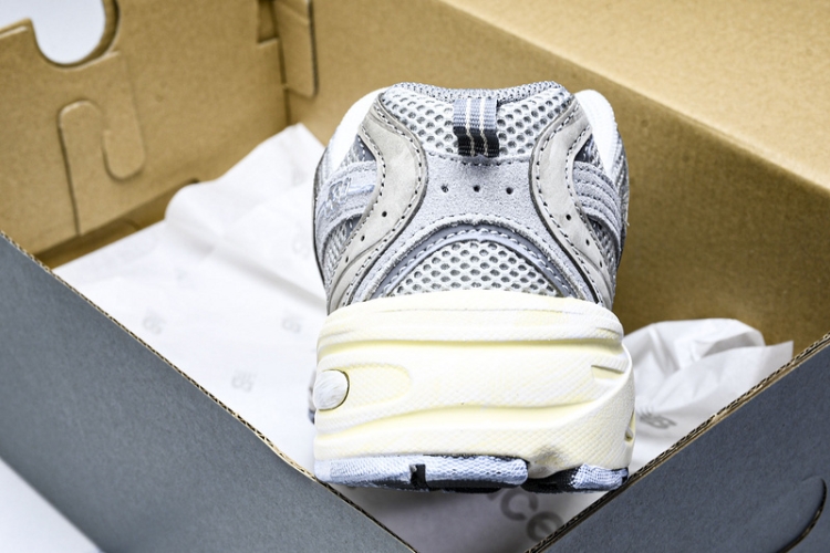  New Balance 530 MR530TG