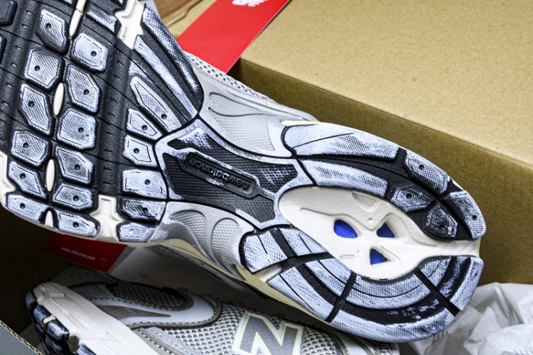  New Balance 530 MR530TG