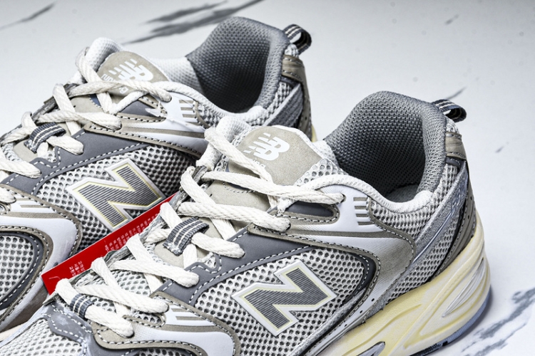  New Balance 530 MR530TG