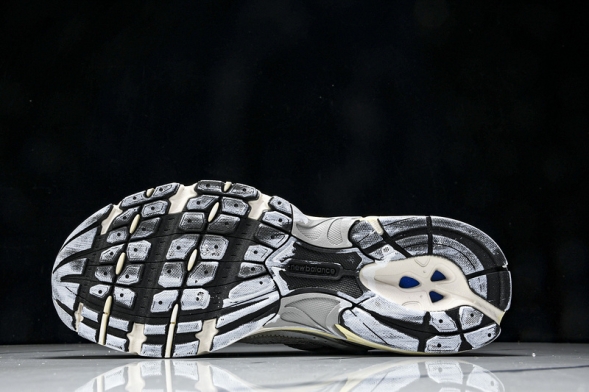 New Balance 530 MR530TG 